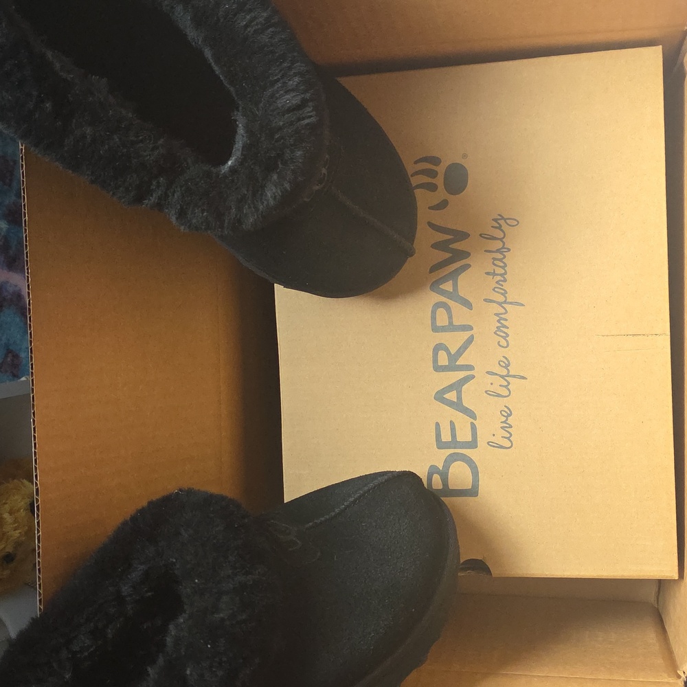 UGG Women's Black Slippers - Picture 10 of 11